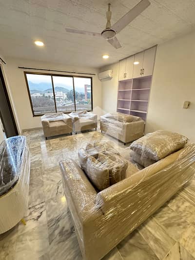 Pent House Ideally Margalla View for Rent in Diplomatic Enclave