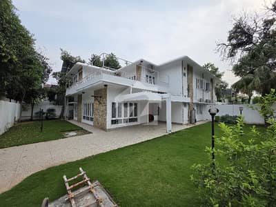 HOUSE AVAILABLE FOR RENT HOUSE AVAILABLE FOR RENT