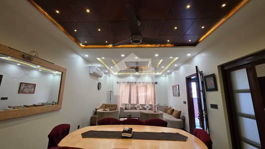 Ready to move 272sq yd 5Bedroom DDL Luxury Villa FOR SALE. Only 3km from Main Entrance of BTK. Near MIDWAY Commercial, Parks, Masjid and Gallery. Ready to move 272sq yd 5Bedroom DDL Luxury Villa FOR SALE. Only 3km from Main Entrance of BTK. Near MIDWAY Commercial, Parks, Masjid and Gallery.
