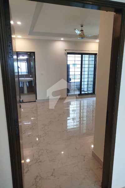 Askari 10 Sector G Flat For Sale | 14 Marla 4 Bed | Facing Park