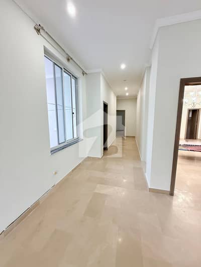 Ona Kanal Upper Portion New Available For Rent