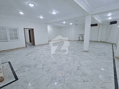 12,Marla Beautiful Basement Hall+Exactive Available For Office Use Near Shoukat Khanam Hospital