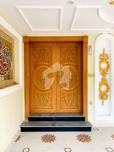 I'M SELLING A 8 MARLA SLIGHTLY USED HOUSE IN BAHRIA ORCHARD LAHORE PHASE 2 J-BLOCK. LIKE BRAND NEW REASONABLE PRICE. GOOD RENTAL INCOME