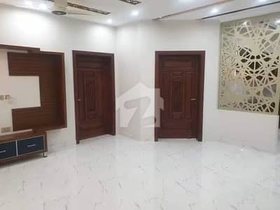 10 Marla Like Brand New Type Ground Floor For Rent