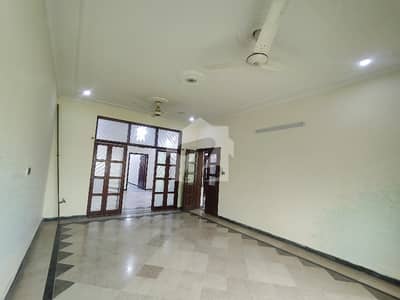 10 Marla Ground Portion available for Rent