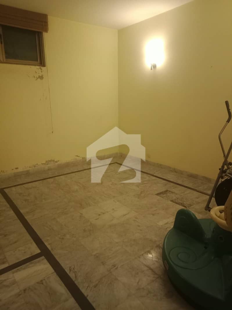 F11 House For Sale 16 Marla Good Condition F11 House For Sale 16 Marla Good Condition