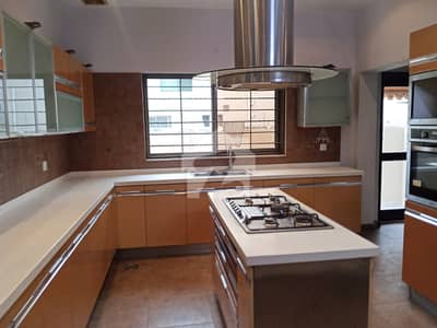 1 Kanal Super out House Prime Hot For Sale dha Phase5 Near Jalal Sons