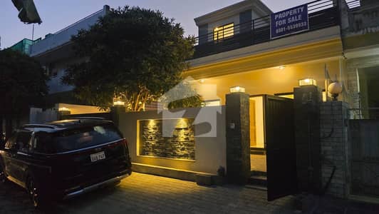 جی ۔ 10/1 جی ۔ 10,اسلام آباد میں 4 کمروں کا 11 مرلہ مکان 8.5 کروڑ میں برائے فروخت۔ جی ۔ 10/1 جی ۔ 10,اسلام آباد میں 4 کمروں کا 11 مرلہ مکان 8.5 کروڑ میں برائے فروخت۔