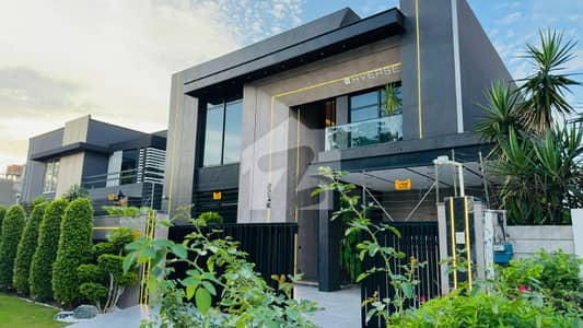 1 Kanal Luxury House With With Basement For Sale In DHA Phase 8, Lahore Prime Location