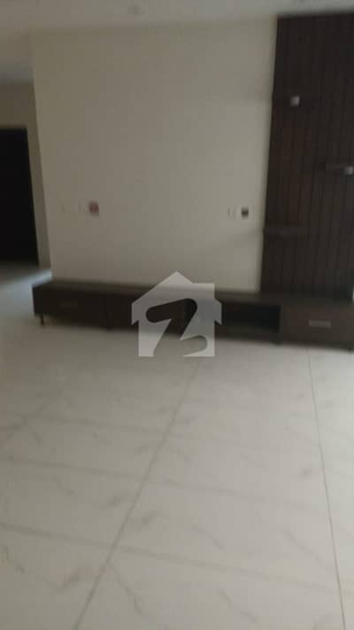 ڈی ایچ اے فیز 6 ڈی ایچ اے ڈیفینس,لاہور میں 2 کمروں کا 1 کنال زیریں پورشن 1.2 لاکھ میں کرایہ پر دستیاب ہے۔