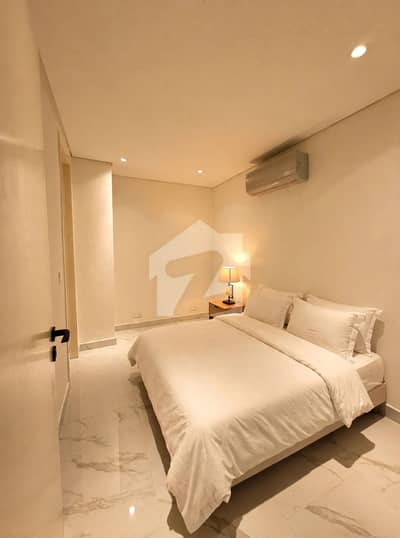 2Beds Elegant Luxurious Apartment Maid Room