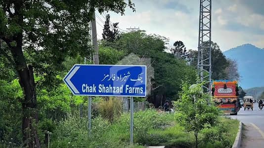 28 KANAL FARMHOUSE FOR SALE  Chak Shahzad Farms, Park Road, Islamabad
