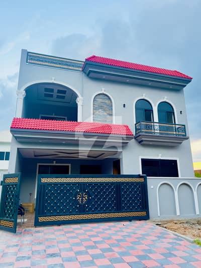 7 Marla Beautiful House For Sale Gulberg F Block | Attractive Design