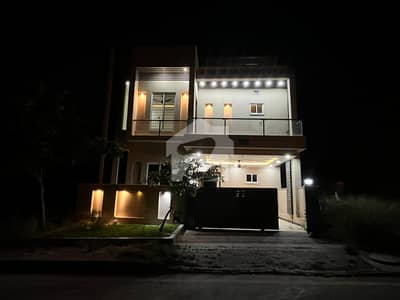 بحریہ انکلیو بحریہ ٹاؤن,اسلام آباد میں 5 کمروں کا 8 مرلہ مکان 3.6 کروڑ میں برائے فروخت۔ بحریہ انکلیو بحریہ ٹاؤن,اسلام آباد میں 5 کمروں کا 8 مرلہ مکان 3.6 کروڑ میں برائے فروخت۔