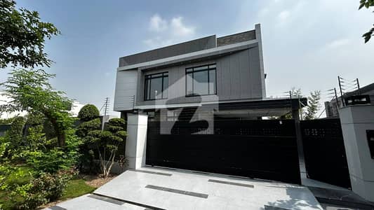 1 KANAL ELEGANT AND FULLY MAINTAINED SUPER HOT LOCATED BUNGALOW IS AVAILABLE IN THE BEST BLOCK OF DHA LAHORE.