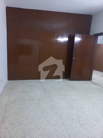 Prime Location! 500 Sq Yard 4-Bed Double Storey Bungalow, Phase 1