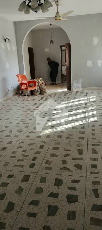 600 Sq Yd West Open Upper Portion With 4 Beds & Separate Gate, Phase 1