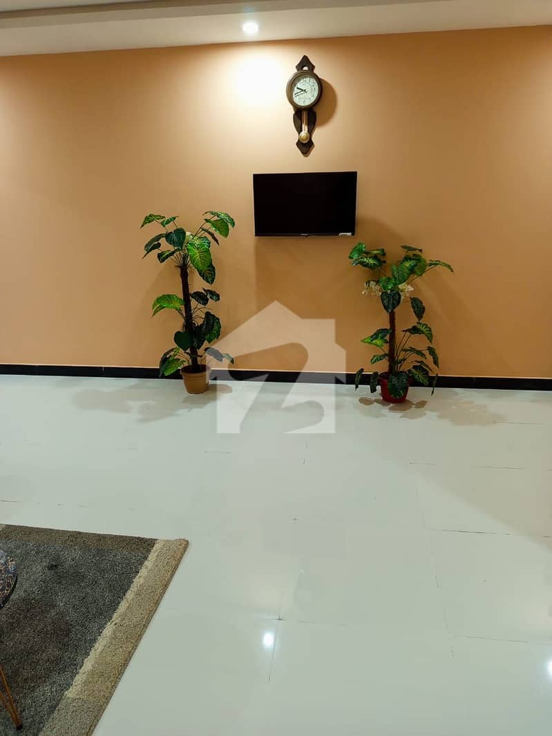 Luxury Fully Furnished 2-Bed Apartment For Rent Gulberg green Luxury Fully Furnished 2-Bed Apartment For Rent Gulberg green
