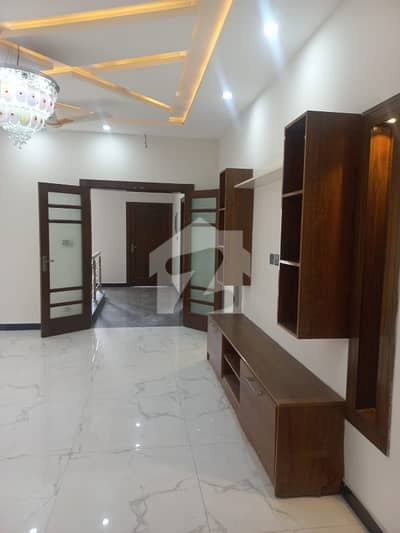 10 Marla Brand New House For Sale