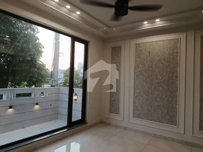 10 MARLA, BRAND NEW LUXURY, PARK FACING HOUSE FOR SALE