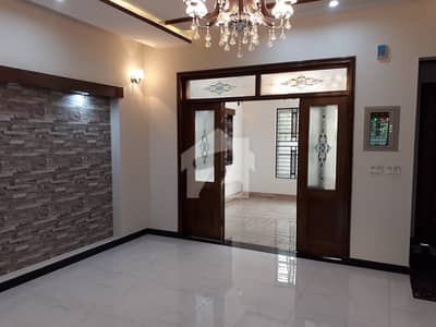 10 Marla Upper Portion For Rent 10 Marla Upper Portion For Rent