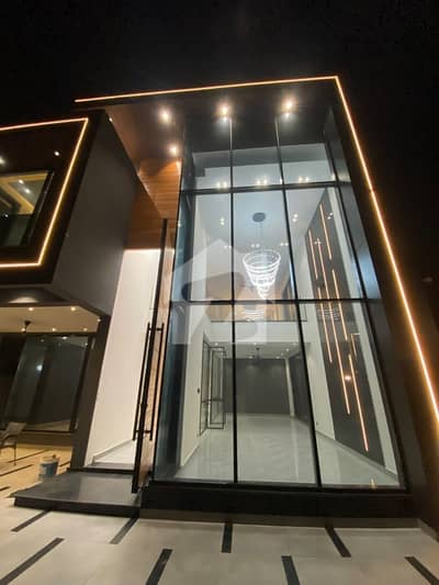 2 KANAL USED HOUSE FOR SALE