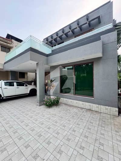 1 Kanal Corner Owner Build Bungalow In Dha Phase 5,100% Original Pictures