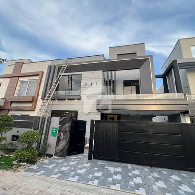 10 Marla Luxury House Available For Rent In Sector E Bahria Town Lahore
