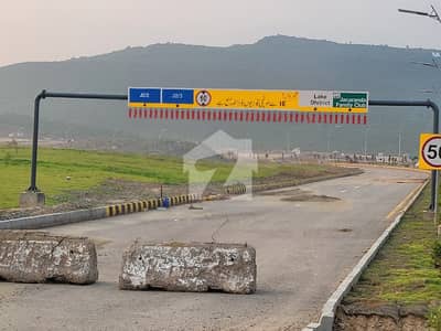 Margalla Enclave 5 marla commercial plot available For Sale on installments