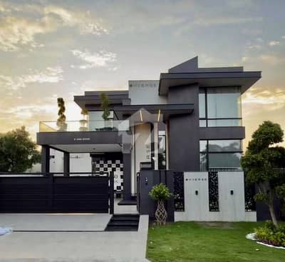 1 KANAL FULL MODERN FULL BASEMENT HOUSE FULLY FURNISHED DESIGNER BUNGALOW