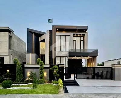 1 KANAL NEWLY LISTED HOUSE Prime Location Of DHA PHASE 7