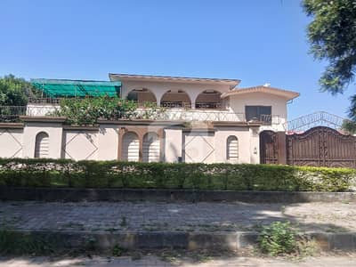 ایف ۔ 8/1 ایف ۔ 8,اسلام آباد میں 10 کمروں کا 2 کنال مکان 45.0 کروڑ میں برائے فروخت۔