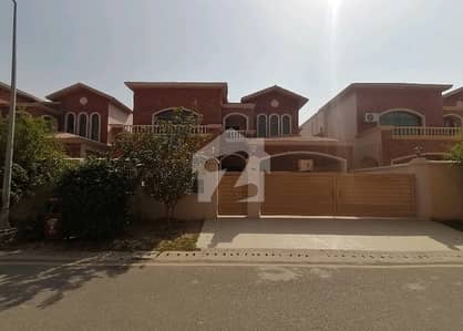 Kanal Askari Villa Available For Rent In DHA Multan With 15kv Solar
