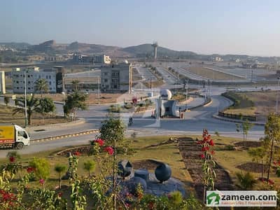 10 Marla Plot For Sale In F-1 Block At 80 Lakh