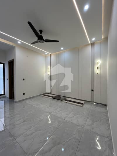 7 Marla New House For Sale Park Face