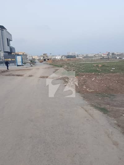 14 Marla plot For sale in G-13 Islamabad 70 feet road Gali corner