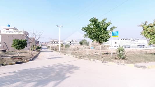 یونیورسٹی ٹاؤن ۔ بلاک ڈی یونیورسٹی ٹاؤن,اسلام آباد میں 1 کنال رہائشی پلاٹ 1.15 کروڑ میں برائے فروخت۔