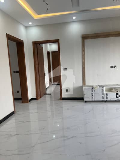 10 Marla Upper Portion Available For Rent