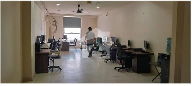 گلبرگ 3 گلبرگ,لاہور میں 3 مرلہ Studio دفتر 65.0 ہزار میں کرایہ پر دستیاب ہے۔ گلبرگ 3 گلبرگ,لاہور میں 3 مرلہ Studio دفتر 65.0 ہزار میں کرایہ پر دستیاب ہے۔