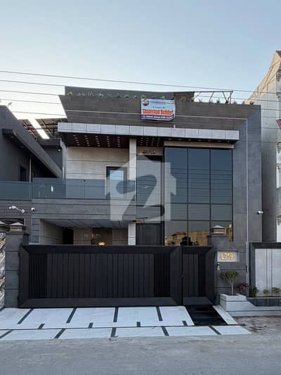 L block 10 marla brand new modern house for sale