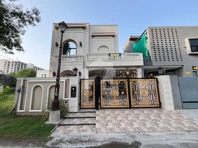 لیک سٹی رائیونڈ روڈ,لاہور میں 6 کمروں کا 10 مرلہ مکان 5.75 کروڑ میں برائے فروخت۔ لیک سٹی رائیونڈ روڈ,لاہور میں 6 کمروں کا 10 مرلہ مکان 5.75 کروڑ میں برائے فروخت۔