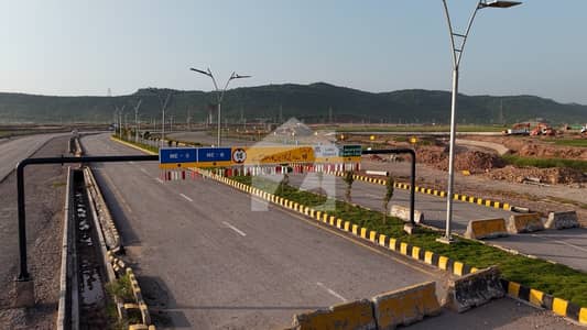 مارگلہ انکلیو مارگلہ ایونیو,اسلام آباد میں 1 کنال رہائشی پلاٹ 8.5 کروڑ میں برائے فروخت۔ مارگلہ انکلیو مارگلہ ایونیو,اسلام آباد میں 1 کنال رہائشی پلاٹ 8.5 کروڑ میں برائے فروخت۔
