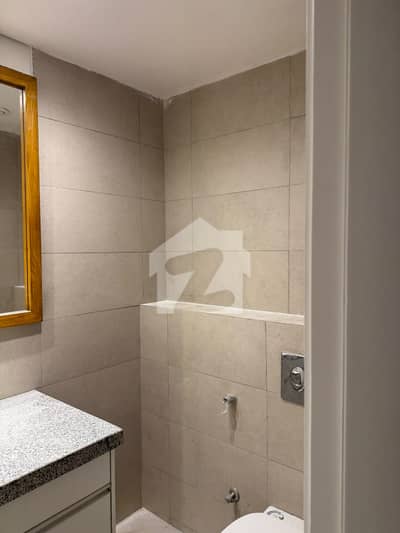 Prime Location Emaar Panorama Flat Sized 1381 Square Feet For Sale