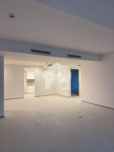 Prime Location Emaar Panorama Flat Sized 1381 Square Feet For Sale