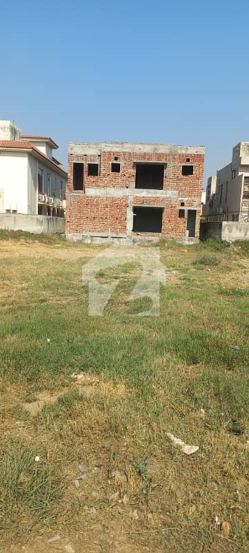 9 prism block R main road near to park and masjid all paid possession available near to houses