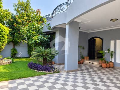 Elegant 1 Kanal Luxury House for Rent in DHA Phase 4