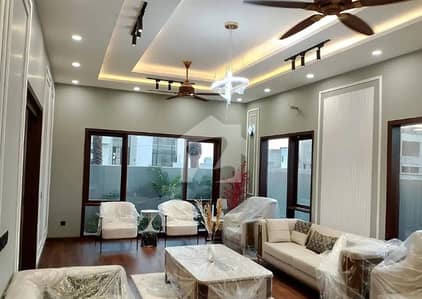 BRAND NEW HOUSE MODERN THEMES