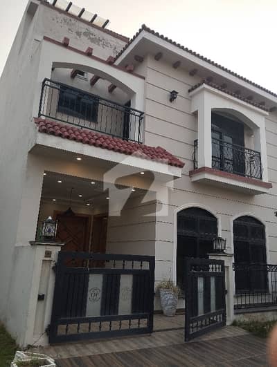 5 Marla Beautiful House For Sale Park View City Islambad