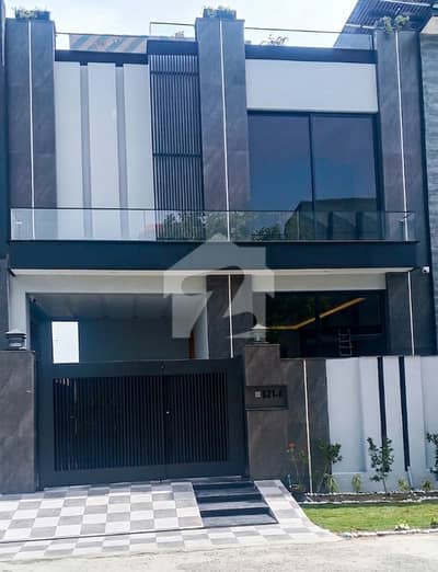 Brand New 5 Marla Modern Designer Villa for Sale in DHA Phase 9 Town, Lahore
