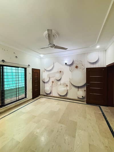 12 Marla Upper Portion Available For Rent